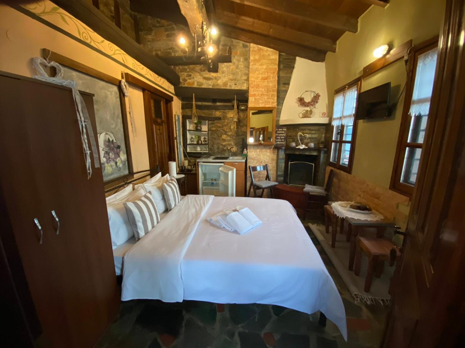 Traditional Guesthouse Erato Palaiós Panteleímonas Eksteriør bilde