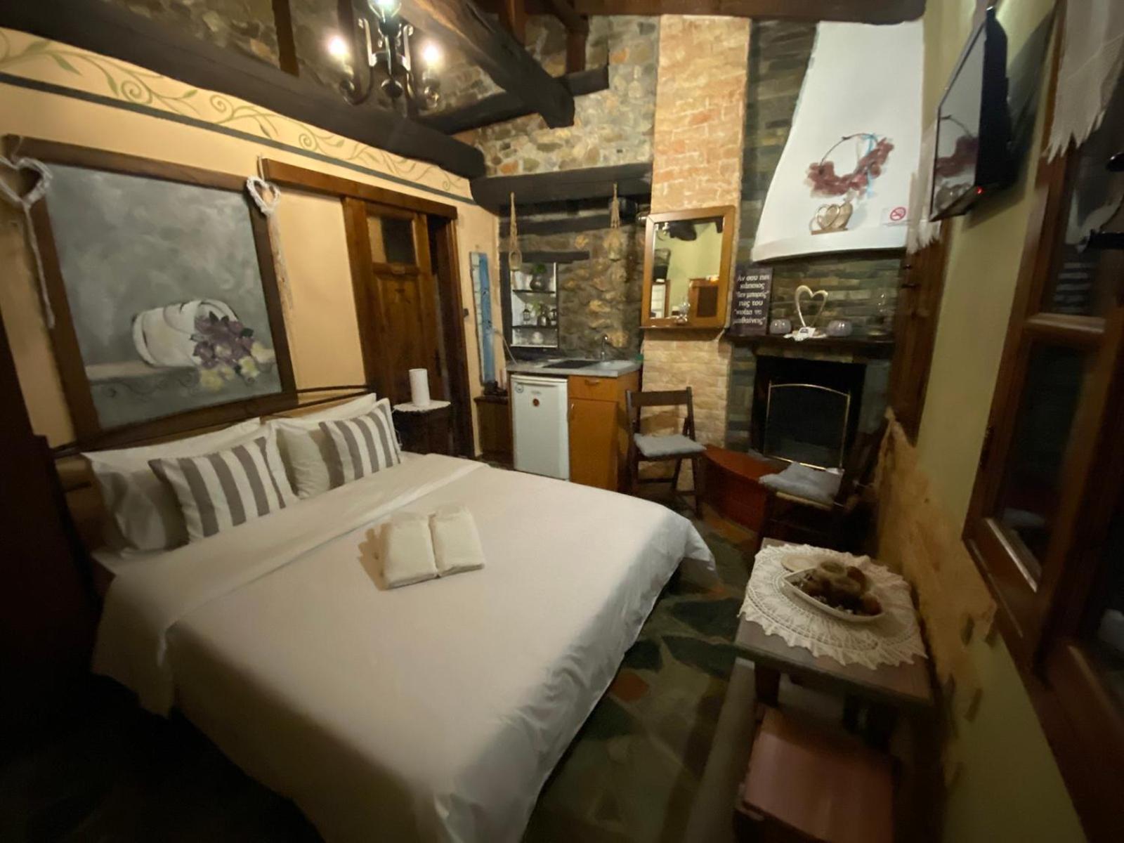 Traditional Guesthouse Erato Palaiós Panteleímonas Eksteriør bilde
