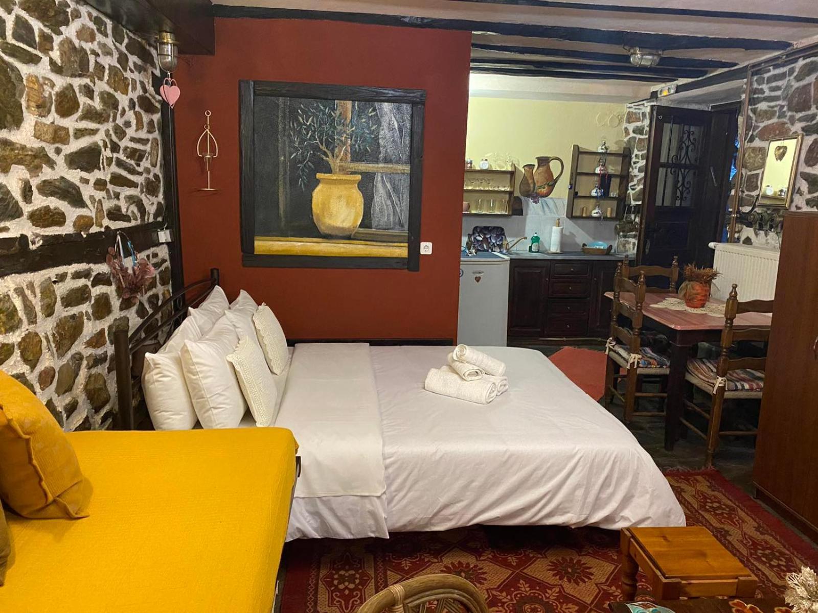 Traditional Guesthouse Erato Palaiós Panteleímonas Eksteriør bilde