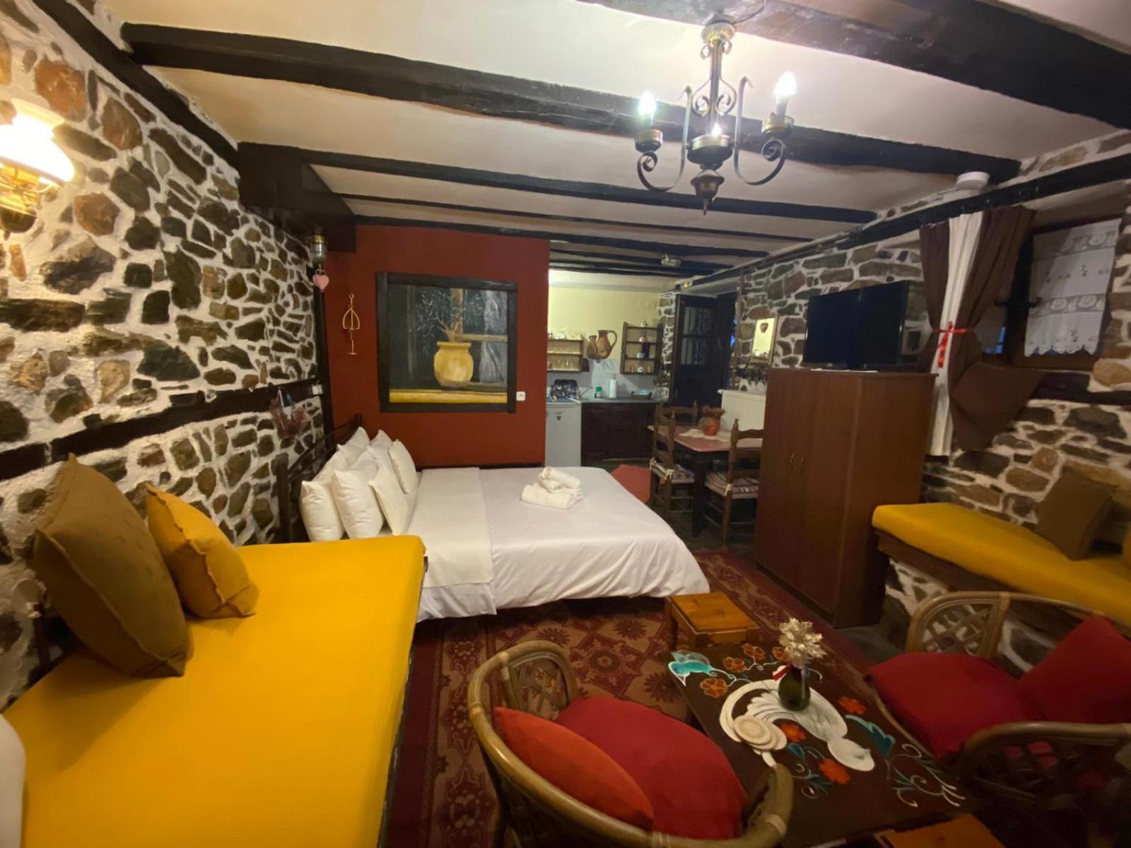 Traditional Guesthouse Erato Palaiós Panteleímonas Eksteriør bilde